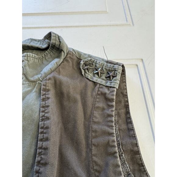Fifty Street Vest Army Green Collared Vest Women’s Size Small Sleeveless Zip Up - Picture 3 of 7